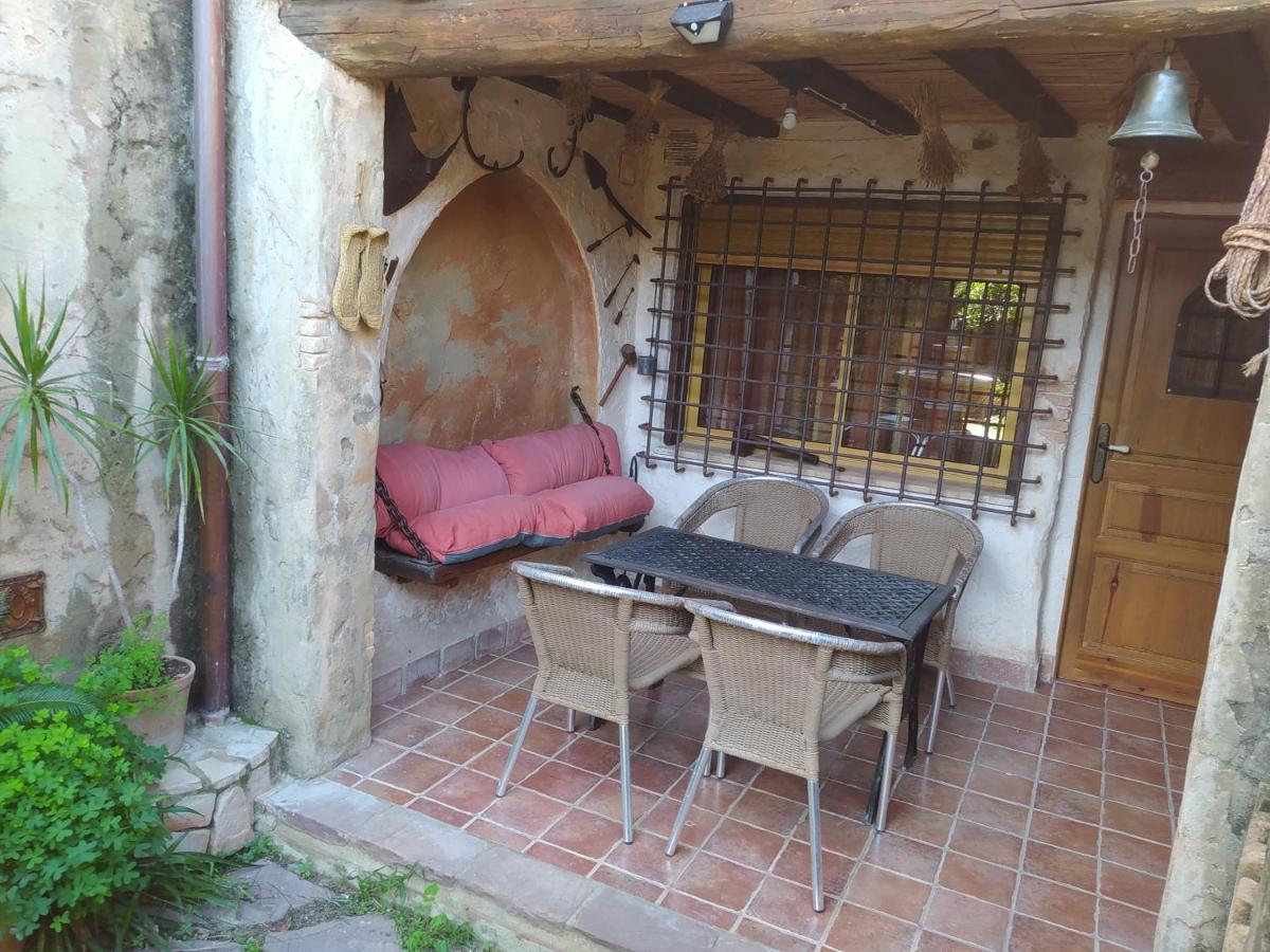 A La Sombra De La Torre Casa de camp Serra